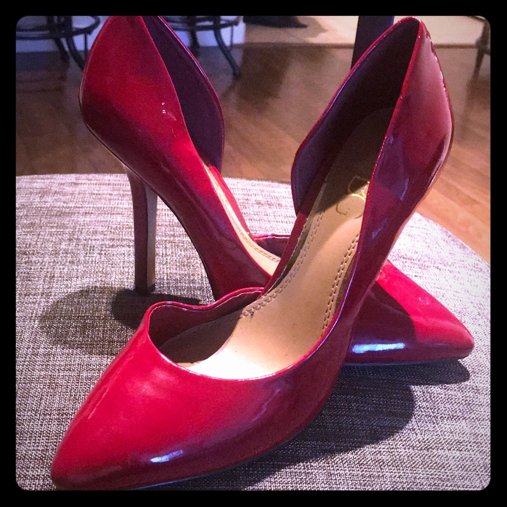 Beautiful blood-red pump from BCBG.